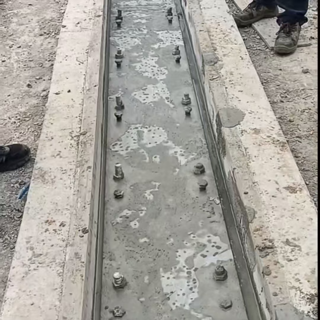 曲靖港口码头起重机龙门吊重型机械设备稳固用早强快凝轨道胶泥